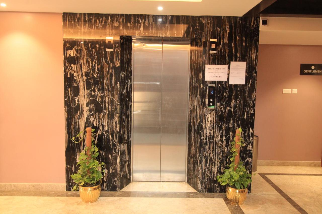 Hotel Ramrathna Residency à Madurai Extérieur photo